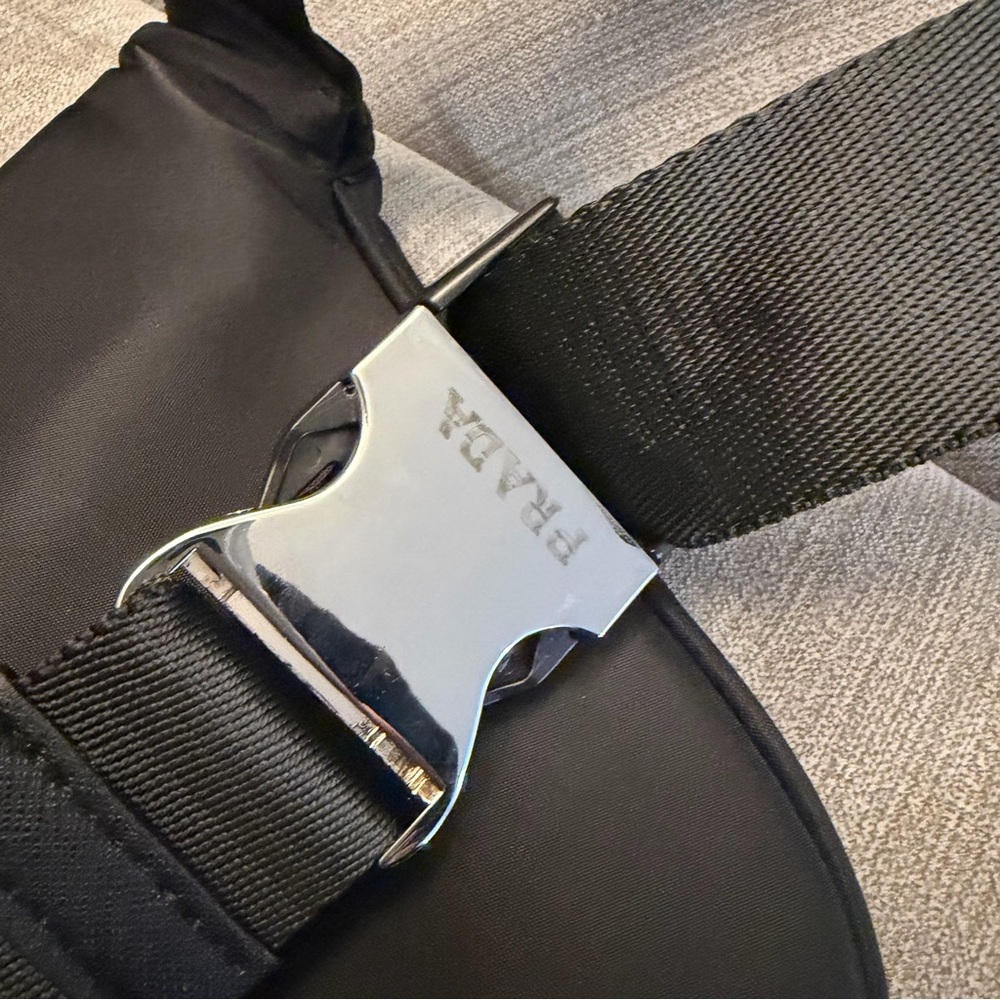 Prada Re-Nylon Black Belt Bag Men - Picture 6 of 6
